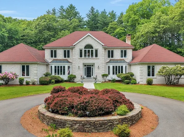 784 Strawberry Hill Rd, Concord, MA 01742