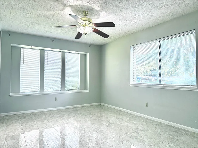 9002 Sabastian Dr — Photo 16