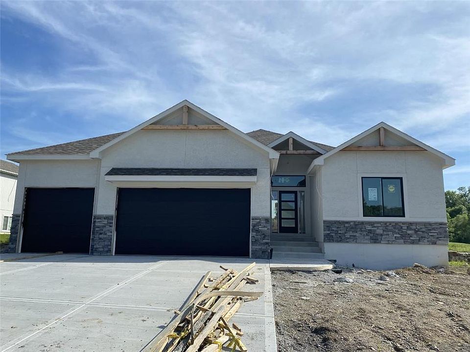 1st image of 4226 S Stone Canyon Dr