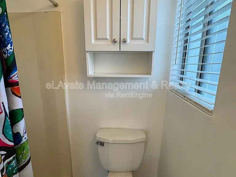 10822 Ventura Blvd #1 — Photo 11