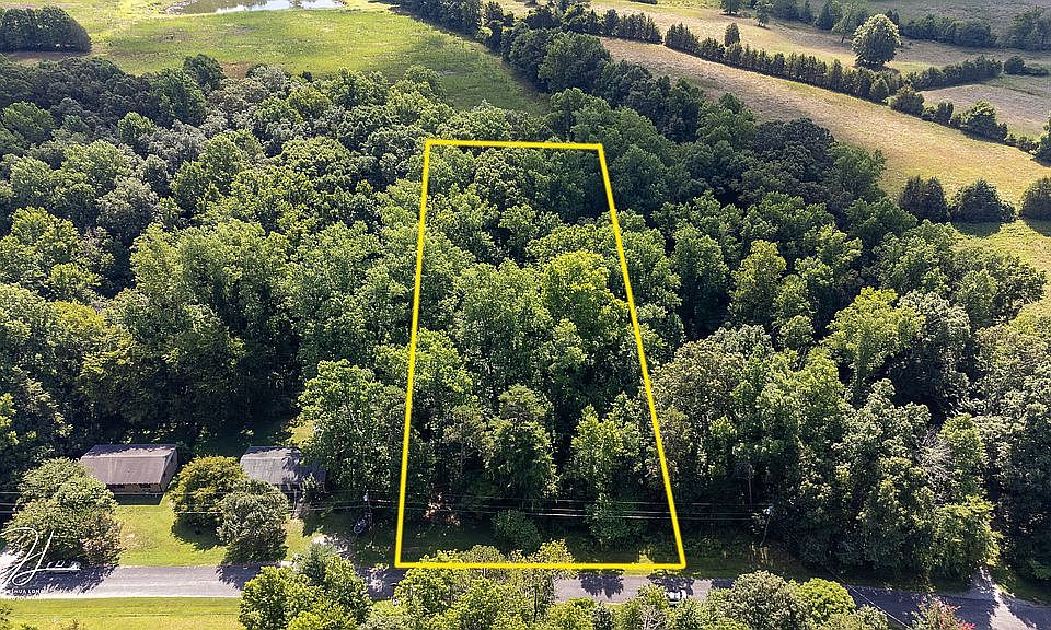 1st image of 6140 Pinebrook Dr