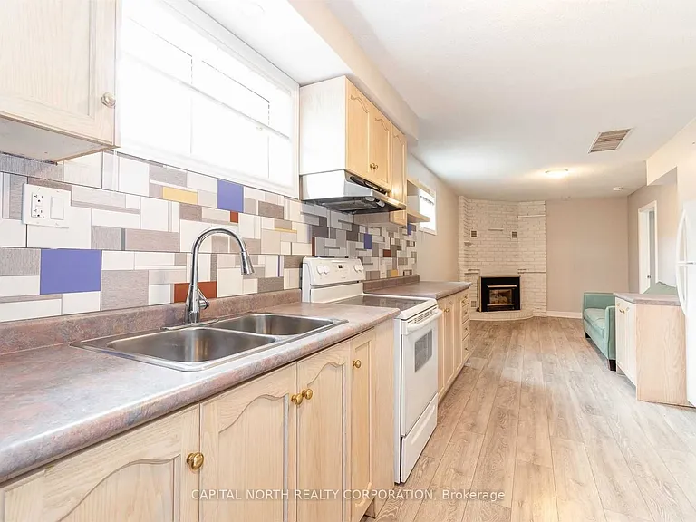 2 Imperial Ct — Photo 4