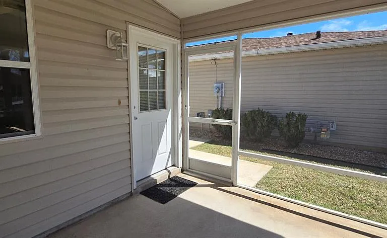 1009 Ridgeville Rd — Photo 3