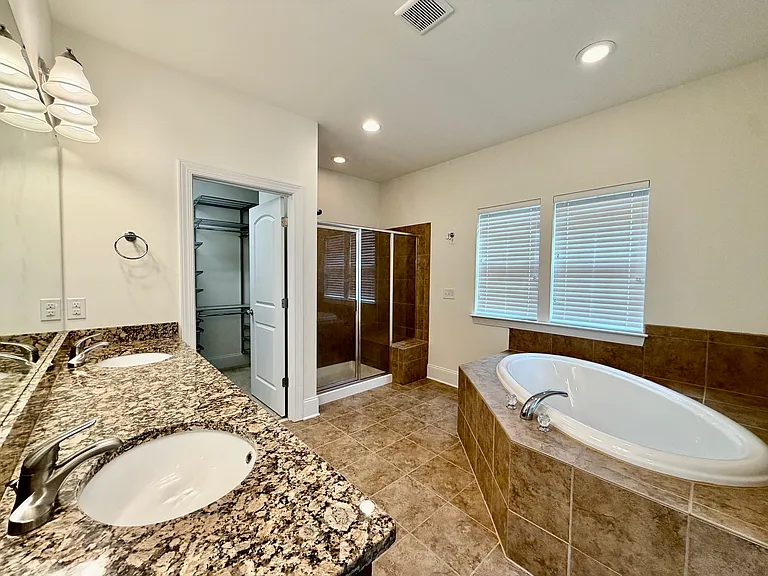 10141 Loch Lomond Dr — Photo 27