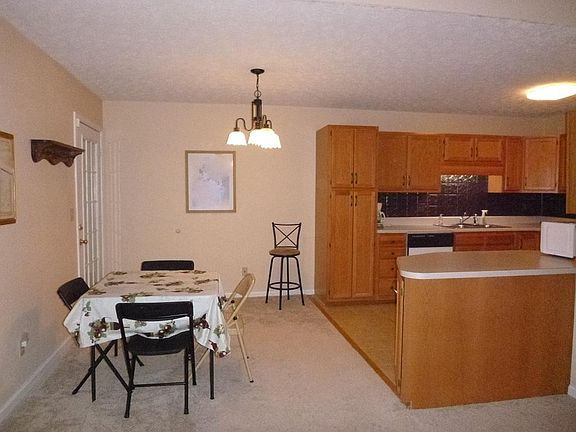 3rd image of 709 Teasel Dr