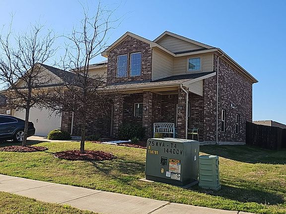 2nd image of 1310 Meadow Creek Ct