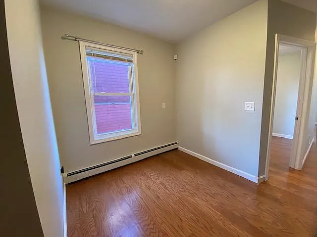 27 Florence St #1R — Photo 12