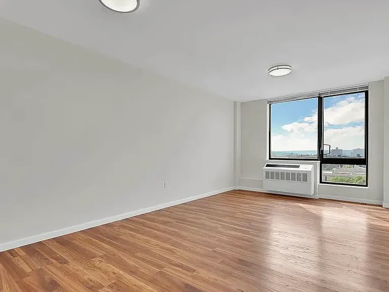 2763 Morris Ave #1108 — Photo 4