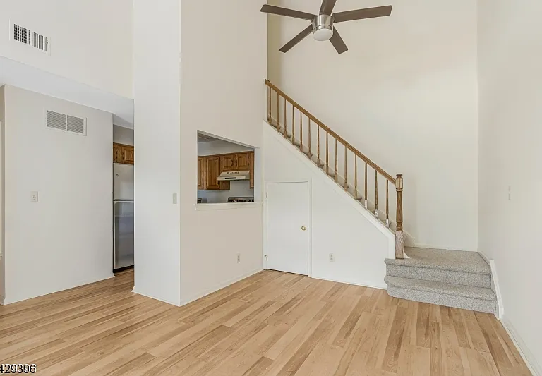 44 Spruce Ct — Photo 10