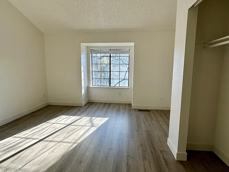 Upstairs Primary Bedroom