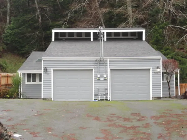 906 Oak St, Aberdeen, WA 98520