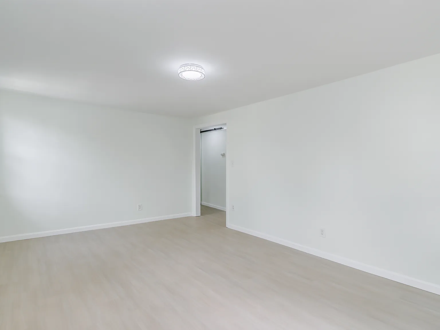 3 bed, $3,000 — Photo 3
