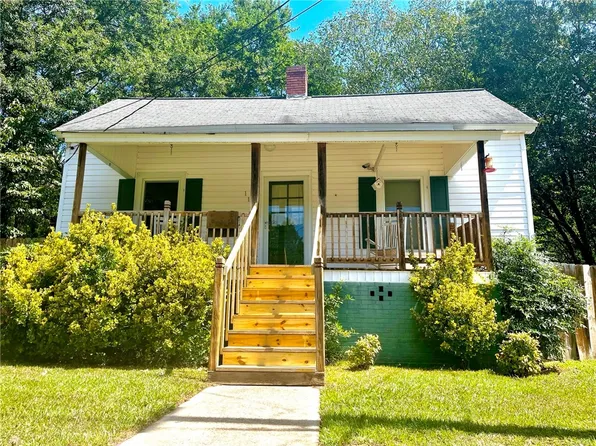 116 King St, Central, SC 29630