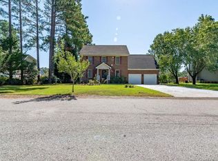 1955 Fairforest Dr, Fayetteville, NC 28304