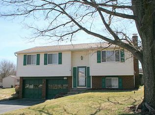 106 Fox Chase Ct, Cranberry Township, PA 16066