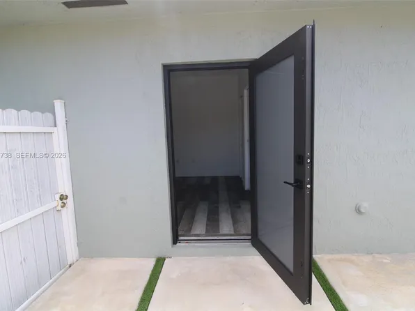 3481 NW 212th St, Miami Gardens, FL 33056