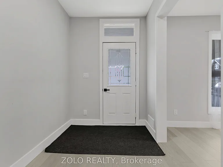 498 Charlotte St — Photo 18