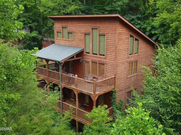 410 Maples Rd, Gatlinburg, TN 37738