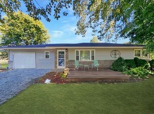 880 W Frank Dr, Decatur, IL 62526