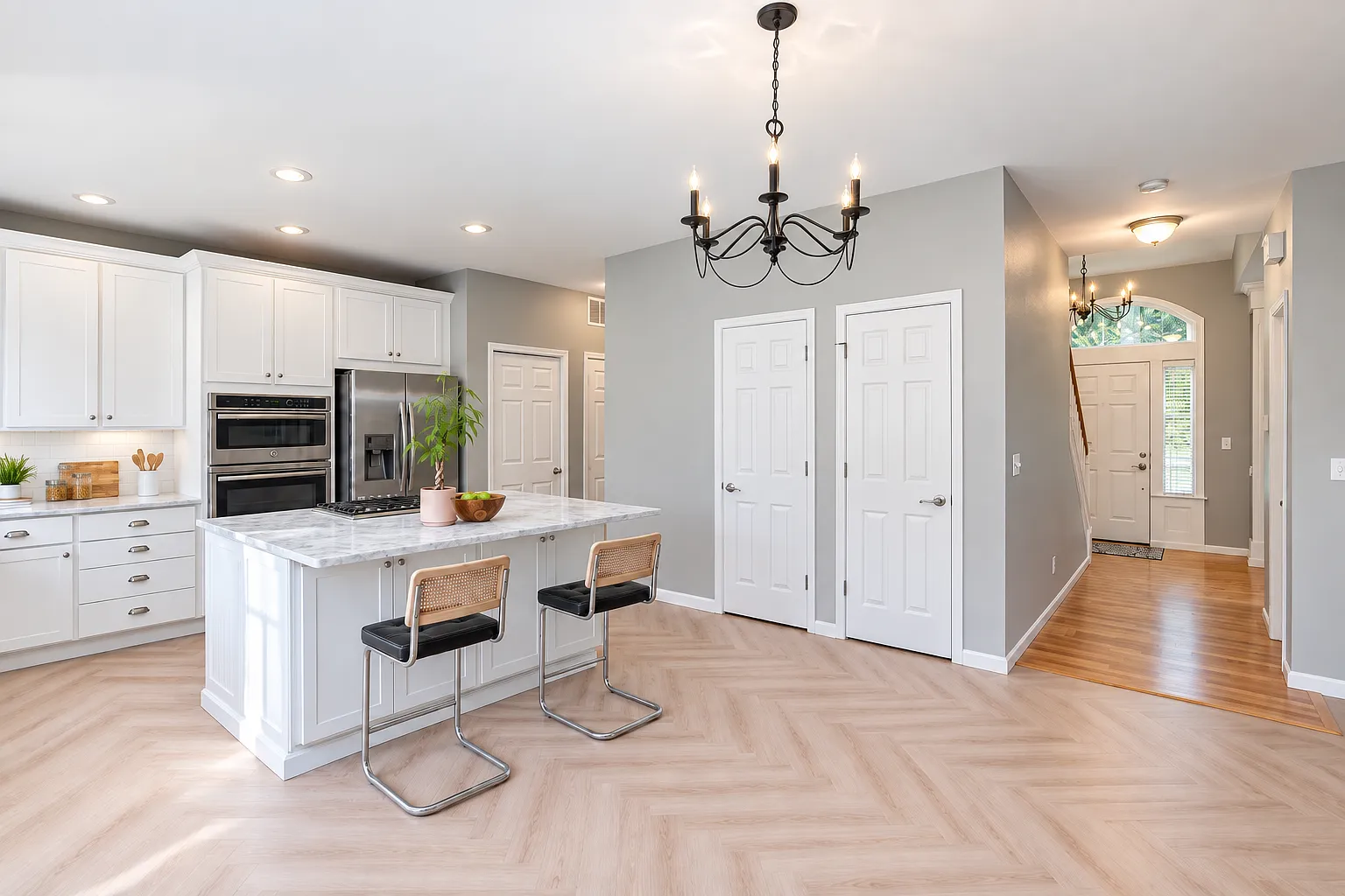 5 bed, 3474 sqft, $4,600 — Photo 3