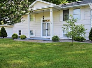 590 English Rd, Rochester, NY 14616