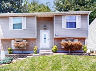 8708 Bost Ln, Louisville, KY
