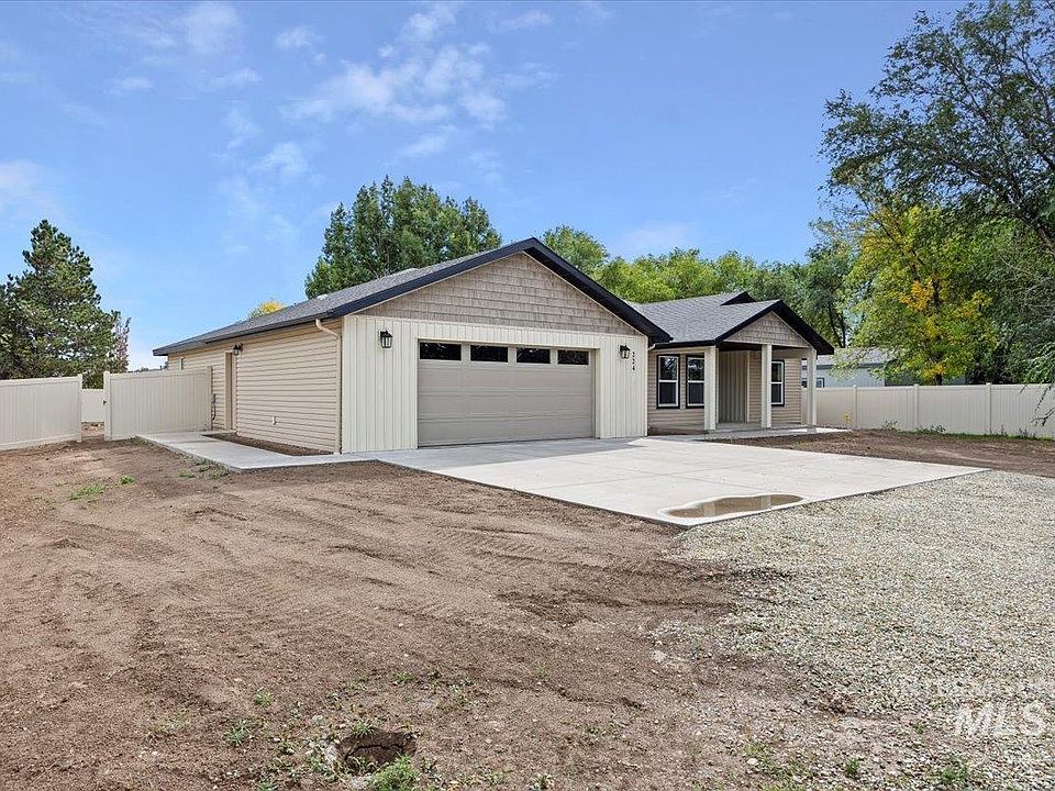 1st image of 224 W Lorene Ln