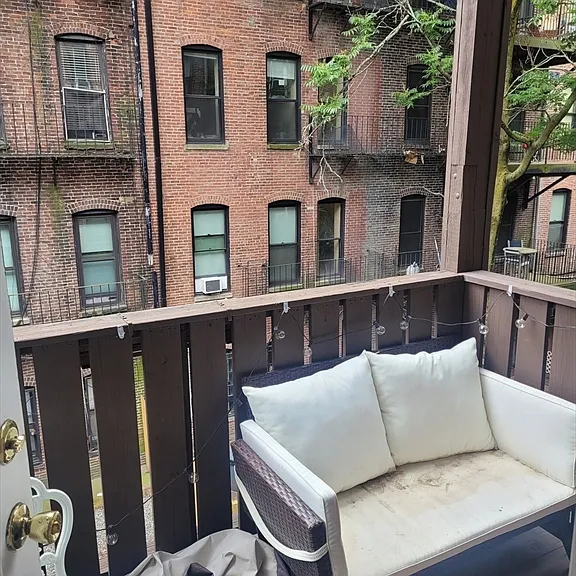 10 Isabella St #3 — Photo 13