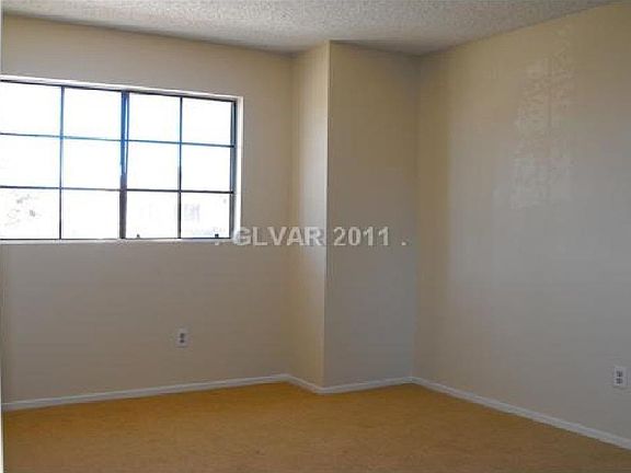 3rd image of 7604 Kalmalii Ave