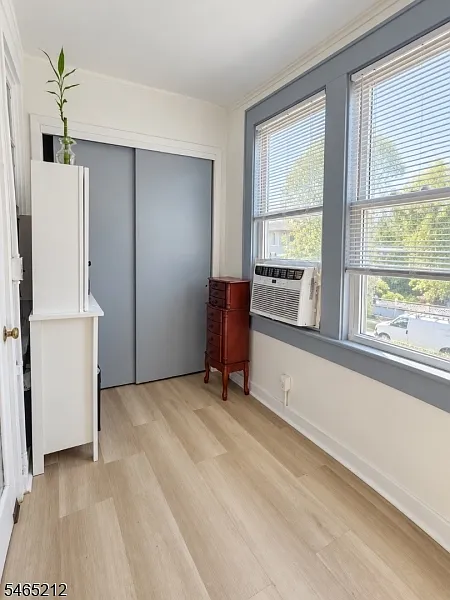 2 bed, 1.0 bath, $2,200 — Photo 2