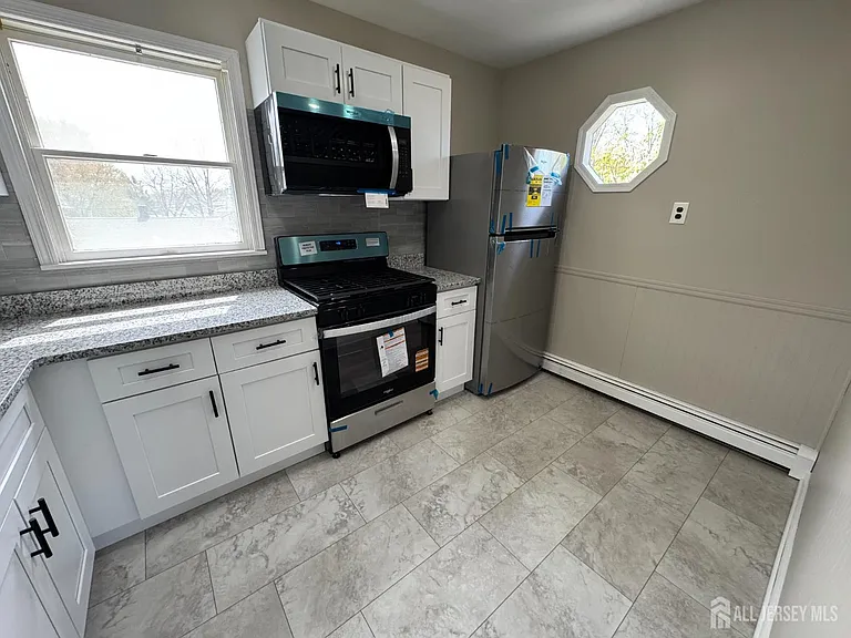 9 Scott Ave — Photo 9