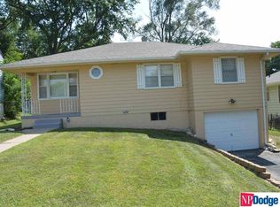 4949 Manderson St, Omaha, NE 68104