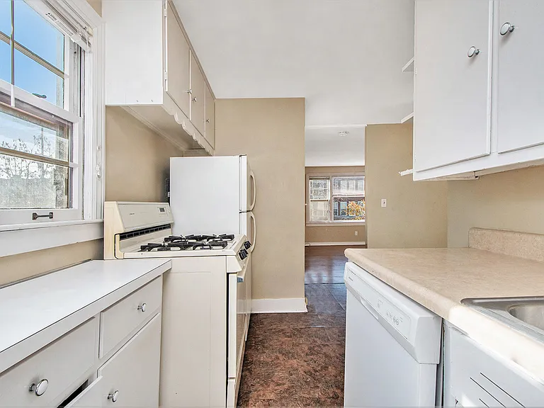 148 College Ave NE #3 — Photo 19