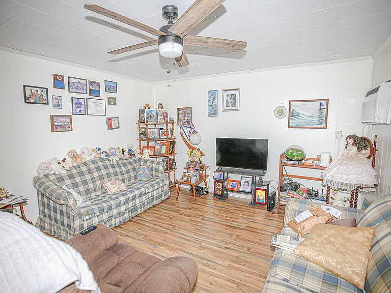 1315 S Center St — Photo 11