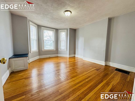 2nd image of 68 Cushing St