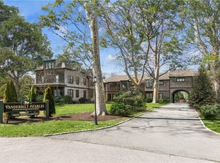 53 Sandy Point Farm Rd APT 3, Portsmouth, RI 02871