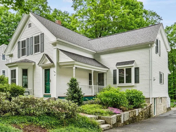 53 Ash St, Hopkinton, MA 01748