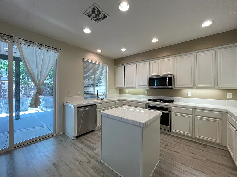 28440 Ware St — Photo 12