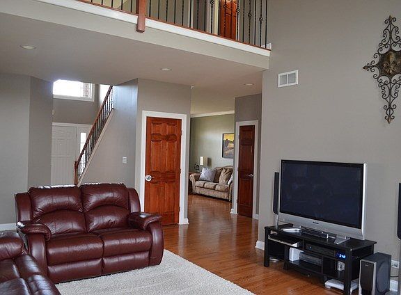 5th image of 25753 W Sunnymere Dr