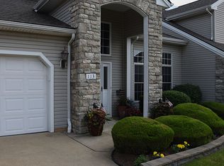 113 Stonecreek Dr, Mayfield Hts, OH 44143