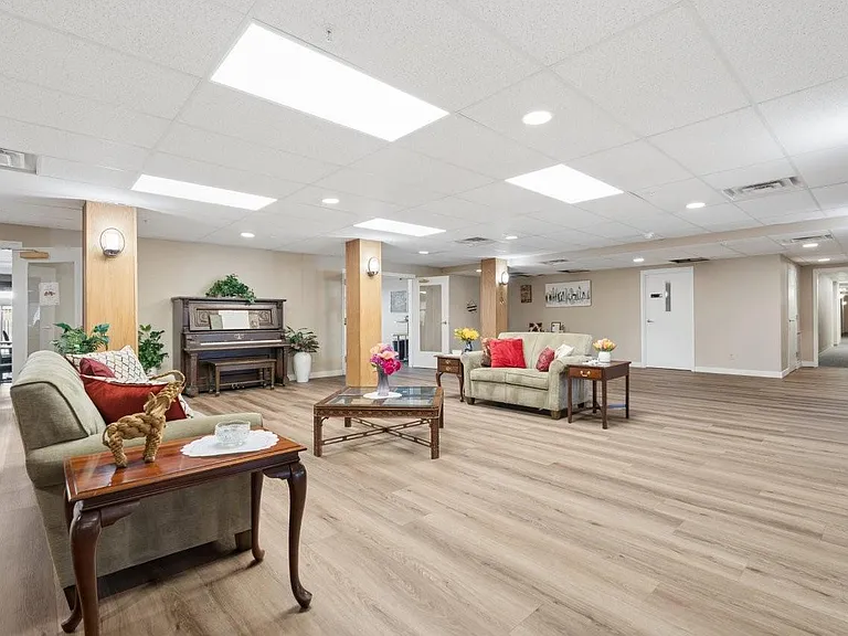 Town Centre Senior Apartments — Photo 12