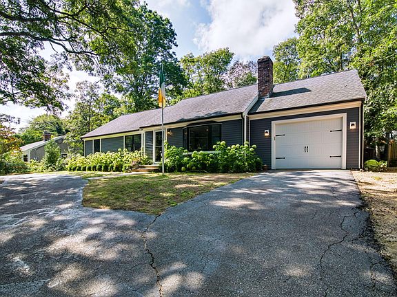 3rd image of 98 Sheffield Road