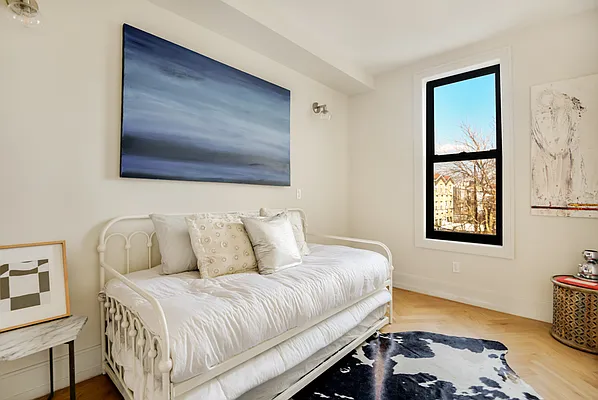 Rented by Compass | media 7