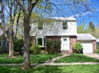 727 Chittenden Dr, East Lansing, MI 48823