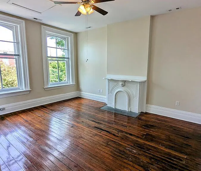 113 W Clay St #B — Photo 5