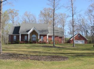 120 Meadows St, Fulton, MS 38843