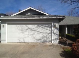 877 Columbine Way, Central Pt, OR 97502