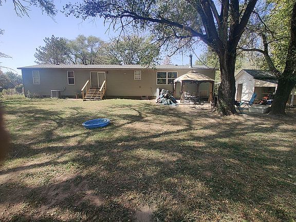 3rd image of 948 N Brook Rd