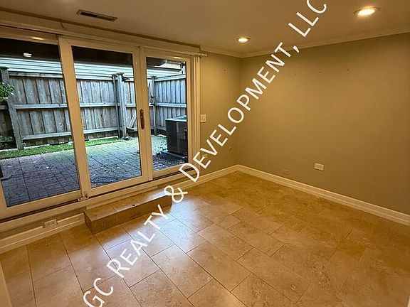 5th image of 2730 N Greenview Ave APT G
