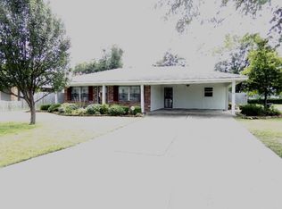 1292 Longview Dr, Greenville, MS 38703
